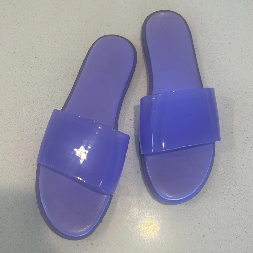 Cat & Jack Slides - Girls 5 - Picture 2 of 4